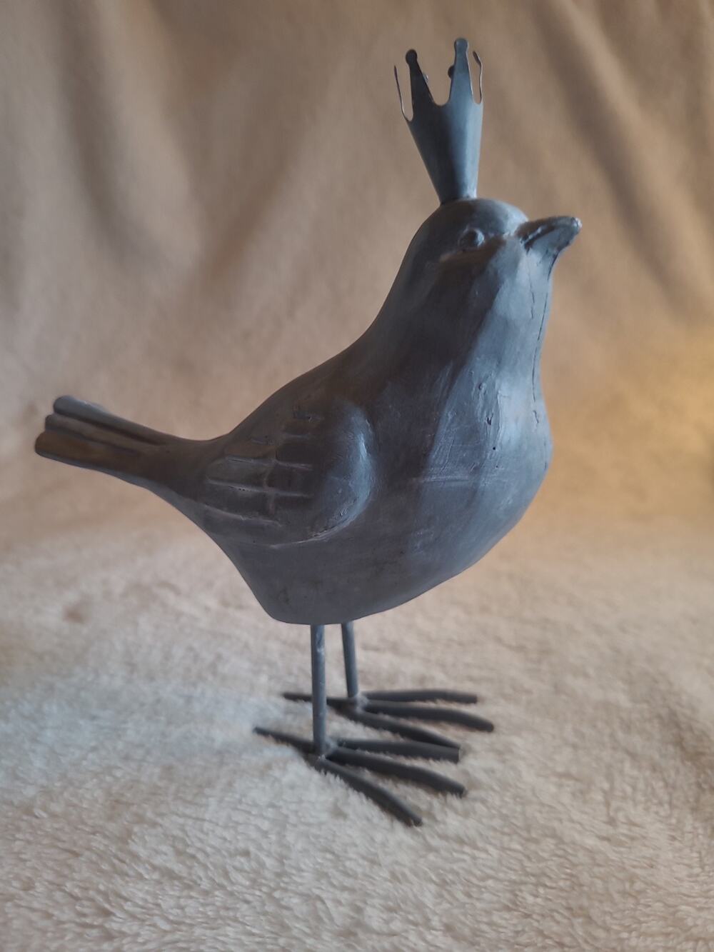 Rustic Gray Resin Bird Figurine with Crown Metal Feet Shabby Chic Farmhouse Deco
